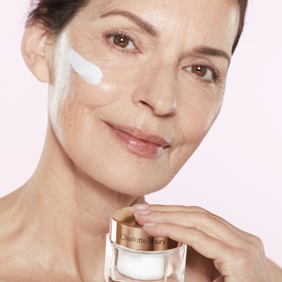 charlottes magic skin-reviving duo