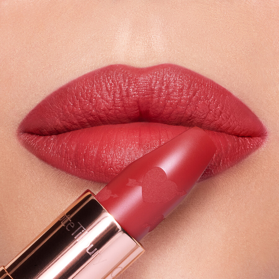 pillow talk love effect lipstick